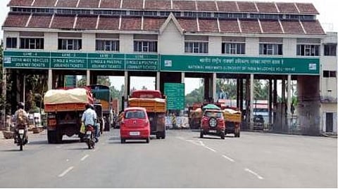 toll_plaza 