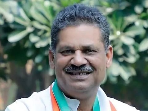 दुर्गापुर में प्रधानमंत्री के कार्यक्रम से पहले सांसद कीर्ति आजाद ने  साधा निशाना