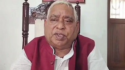 सपा सांसद अवधेश प्रसाद