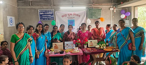 मातृ दूध दिवस पर आंगनबाड़ी केंद्र में लगाया गया कैंप