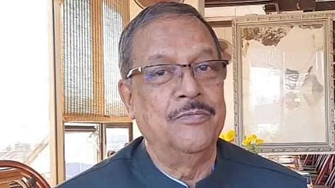 राज्य के श्रम विभाग के मंत्री मलय घटक 