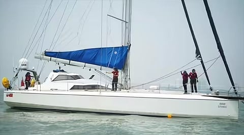 ten_women_army_officials_on_special_sea_expedetion