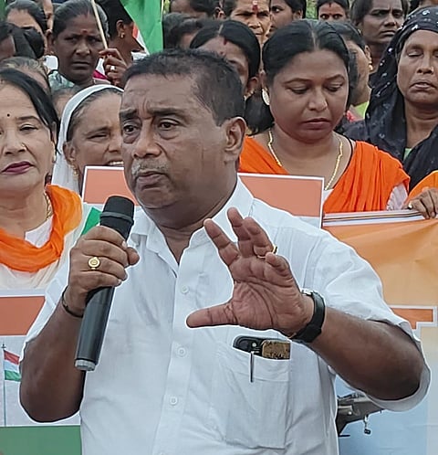 समिति के अध्यक्ष टीएसजी भास्कर की तस्वीर