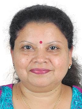 डॉ. नीला भट्टाचार्य को एफआरसीएस की फेलोशिप