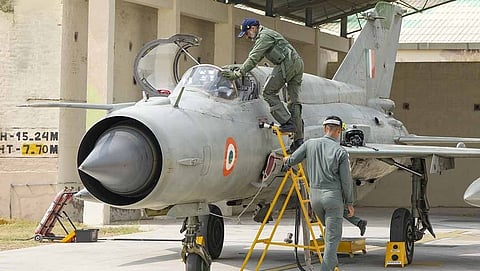 mig-21_preparation_