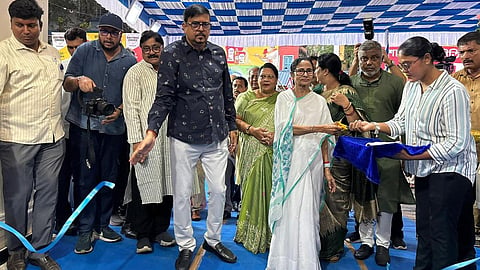 मुख्यमंत्री ममता बनर्जी ने कालीघाट अग्निशमन केंद्र के नवनिर्मित भवन का  उद्घाटन किया