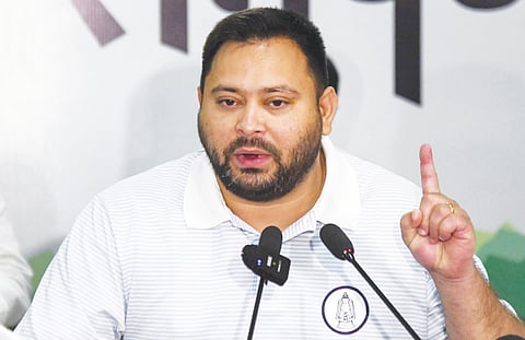 Tejashwi raised questions on Nitish's announcements