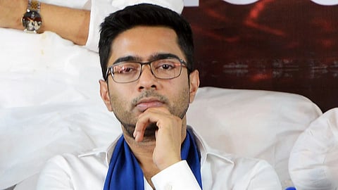 अभिषेक के निर्देश पर मदद के लिए उतरे तृणमूल के स्वयं सेवक