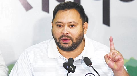 Tejashwi raised questions on Nitish's announcements