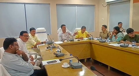 प्रशासनिक बैठक में टोटो डीलर को दिए गये अहम निर्देश