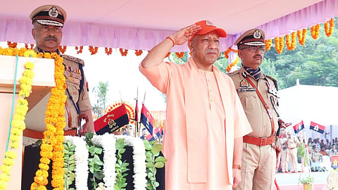 लखनऊ में पुलिस स्मृति दिवस पर आयोजित कार्यक्रम
