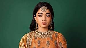 'Thamma' Actress रश्मिका मंदाना और फिल्म जगत ने कुरनूल बस हादसे पर जताया शोक