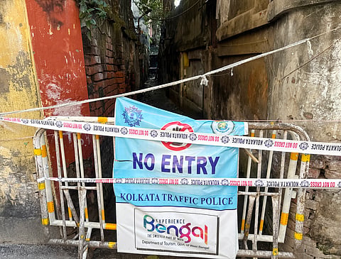इसी गली से बरामद हुआ था शव