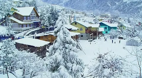 सिक्किम बर्फ की चादर में लिपटा, एनबीए ने पर्यावरण संरक्षण के लिए 8.3 लाख रुपये की सौगात दी