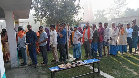 बिहार चुनाव: मोदी और प्रियंका ने लोगों से क्या की अपील?