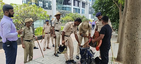 विस्फोट के बाद दिल्ली पुलिस हाई अलर्ट पर, चप्पे-चप्पे पर नजर

