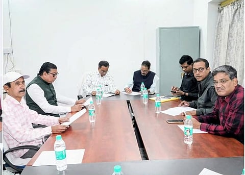 कुल्टी एवं बीसी कॉलेज के विकास को लेकर की गई गवर्निंग बैठक