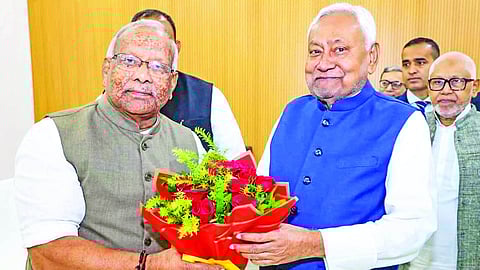 19 को इस्तीफा देंगे नीतीश, शपथ ग्रहण पर अटकलें तेज 