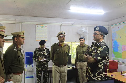 औपचारिक निरीक्षण करते महानिरीक्षक
