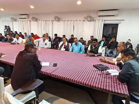 जामबाद सिंह पाड़ा, कोड़ा पाड़ा और माझी पाड़ा के पुनर्वास को लेकर बैठक 