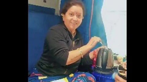 Railways searching for woman who cooked noodles in electric kettle on train