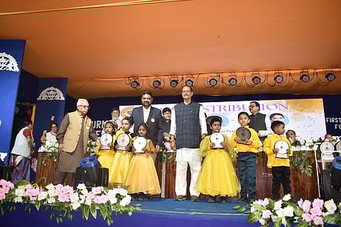 बर्नपुर रिवर साइड स्कूल में संस्कृति का भव्य संगम