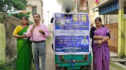 एनूमरेशन फॉर्म जमा लेने को लेकर लगाया गया हेल्प डेस्क