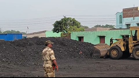 जानियें सीआईएसएफ ने क्यों और कहां की छापेमारी 