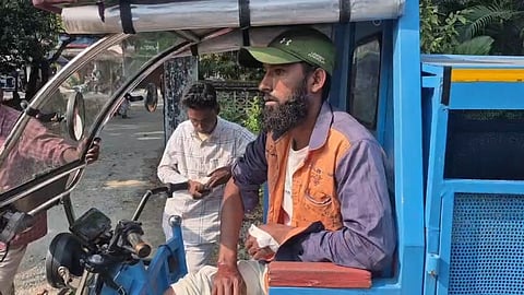 ई-रिक्शा का ड्राइवर घायल 