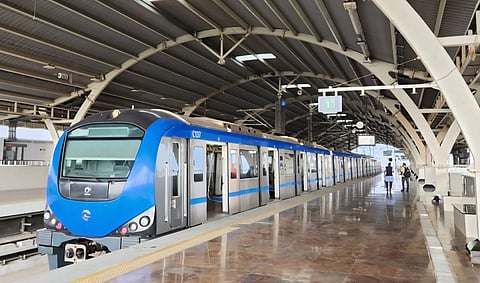 सुरंग के अंदर रुकी चेन्नई मेट्रो, डरे-सहमे यात्रियों को बचाया गया
