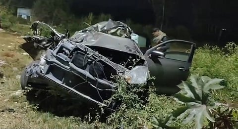 यूपी के अमरोहा में तेज रफ्तार कार ने ट्रक को मारी टक्कर, चार मेडिकल छात्रों की मौत