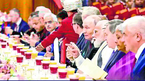 पुतिन ने खाई कश्मीरी अखरोट की चटनी