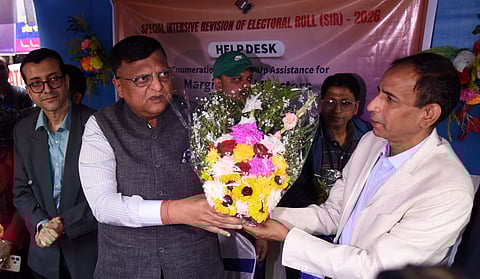 वंचितों को मताधिकार से जोड़ने को चुनाव आयोग का सोनागाछी में विशेष कैंप