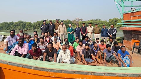 स्वदेश लौटने के बाद भारतीय मछुआरे