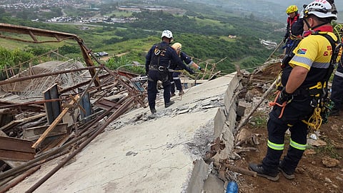 दक्षिण अफ्रीका में मंदिर ढहने की घटना में मारे गए चार लोगों में भारतीय मूल का व्यक्ति
