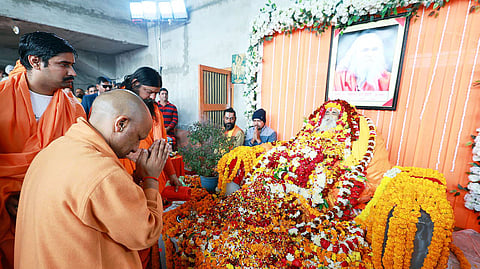 ब्रह्मलीन डॉ. रामविलास वेदांती जी महाराज को योगी ने दिया श्रद्धांजलि 