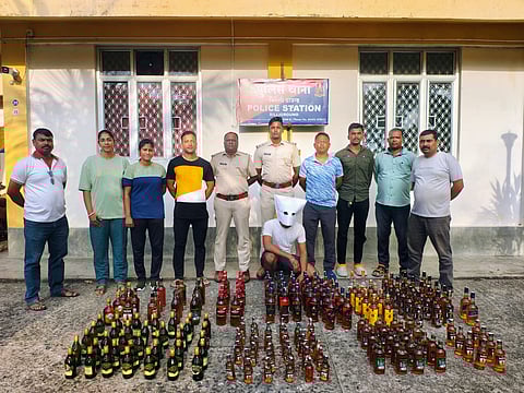 मध्य अंडमान के बिलीग्राउंड मार्केट में अवैध शराब भंडारण का भंडाफोड़