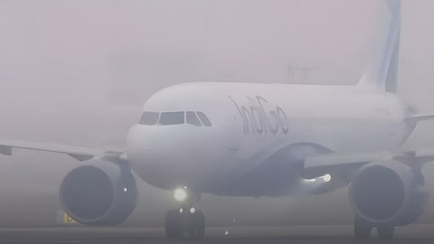 दिल्ली एयरपोर्ट पर फिर क्यों करनी पड़ी 79 उड़ानें रद्द