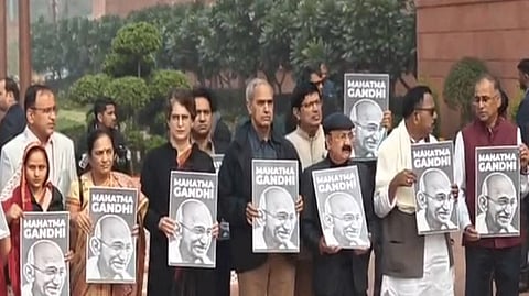 'मनरेगा' पर एकमत पूरा विपक्ष, 'जी राम जी' कहने को तैयार नहीं 