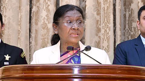 आत्मनिर्भर भारत अभियान के लिए स्वदेशी उत्पादन को बढ़ावा देना आवश्यक: मुर्मू