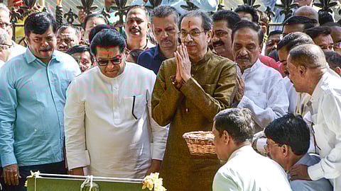 मुंबई में BMC चुनाव से पहले उद्धव की शिवसेना और राज के मनसे में गठबंधन