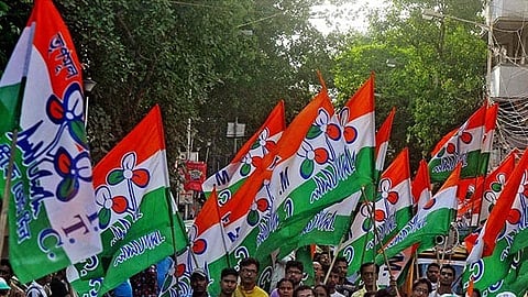 बांग्लादेश में हिंदू समुदाय के भाइयों व बहनों के साथ खड़े हैं : तृणमूल