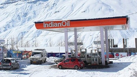 भारत में पेट्रोल पंप की संख्या 1,00,000 के पार, और कितने होने से अमेरिका व चीन से आगे होगा हमारा देश