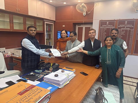 मंदिरों की सुरक्षा हेतु जिलाधिकारी पुरुलिया को ज्ञापन