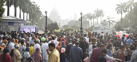 नये साल की अगवानी के लिए महानगर में उमड़ा सैलाब