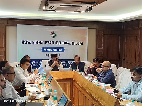 
ECI के खिलाफ दर्ज शिकायतों को लेकर हलचल तेज