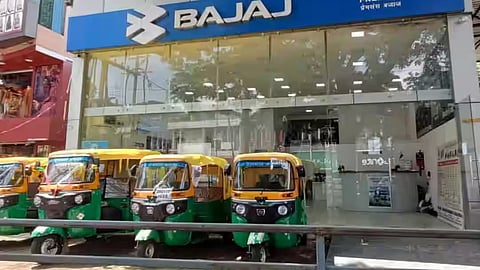 बजाज ऑटो की बिक्री में 14% की वृद्धि