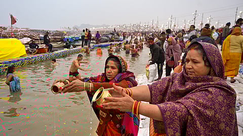 संगम की रेती पर माघ मेला शुरू, पौष पूर्णिमा स्नान के लिए 20 लाख श्रद्धालुओं के पहुंचने की उम्मीद 
