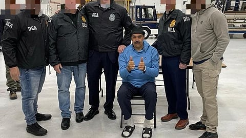 अमेरिकी धरती पर लाए गए वेनेजुएला के राष्ट्रपति निकोलस मादुरो, हाथों में दिखी हथकड़ी