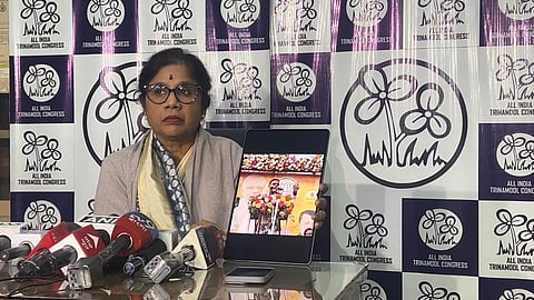 प्रेस कांफ्रेंस करतीं मंत्री डॉ. शशि पांजा 